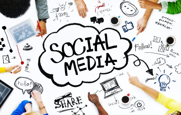 What Qualifications Must I Have to Work in Social Media Management?